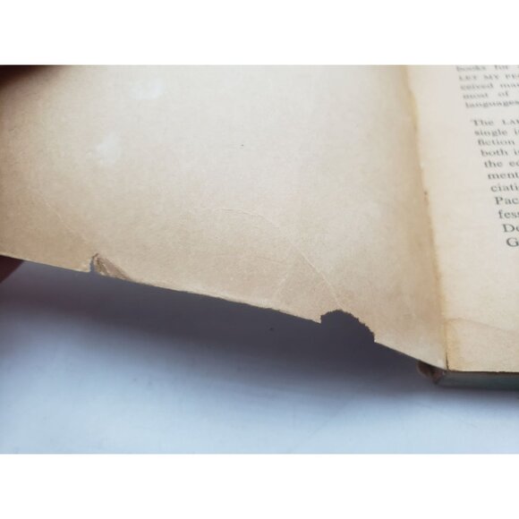 Flight To Freedom By Henrietta Buckmaster 1968 Paperback - Picture 3 of 10